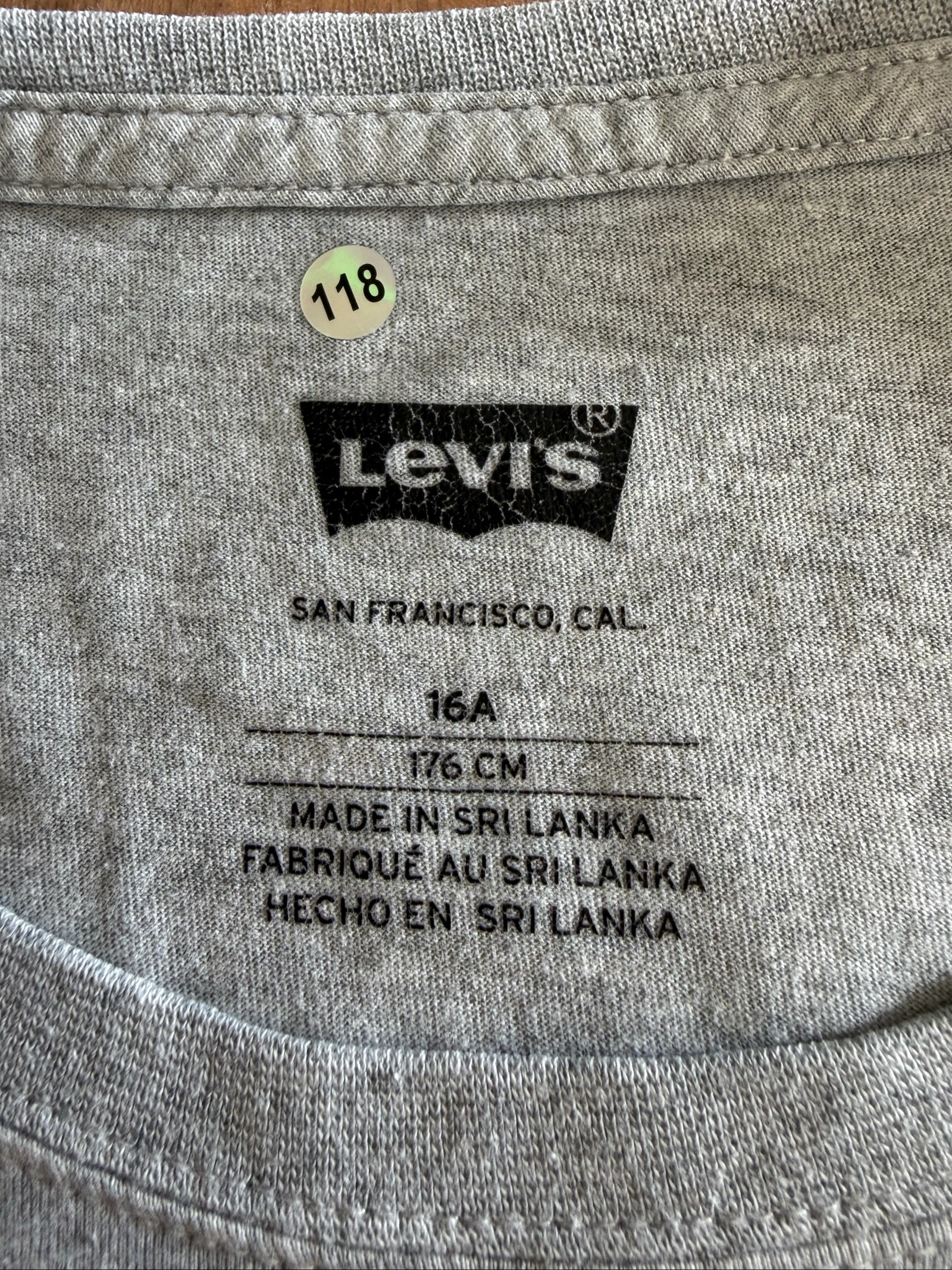 Levi's teen 16 years old / 176 cm T-shirt – Heather gray – Green logo – Very good condition – photo 6